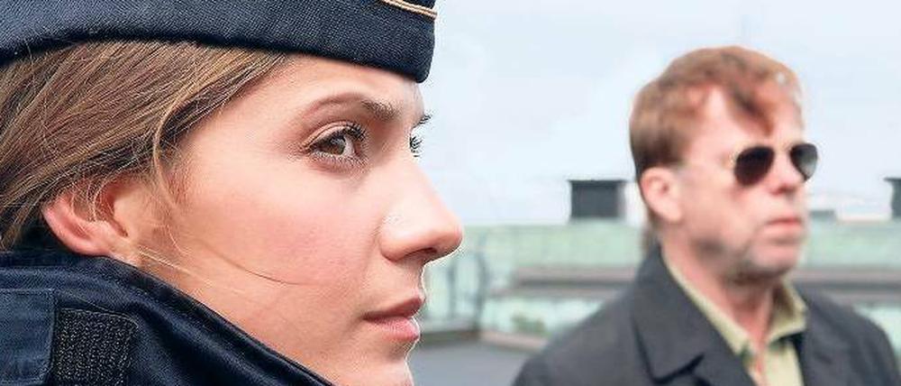 Engagiert und zielstrebig: Kommissar Wallander (Krister Henriksson) versucht, den Elan von Kollegin Isabell (Nina Zanjani) in die richtigen Bahnen zu lenken.