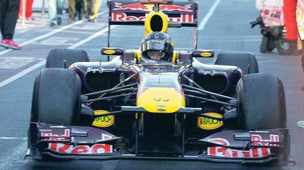 Fast wie von selbst. In der Formel 1 ist das beste Material die Grundlage für den Erfolg – so kann Titelverteidiger Sebastian Vettel am Steuer ganz entspannt sein.