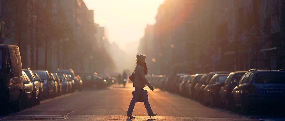 Kreuzberger Nächte können sehr lang sein, Sonnenaufgänge in Friedrichshain besonders schön. Foto: dpa