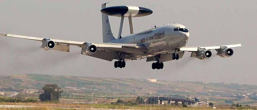 Deutsche Soldaten sollen mit Aufklärungsflugzeugen über Afghanistan fliegen. 