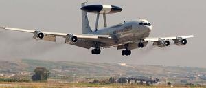 Deutsche Soldaten sollen mit Aufklärungsflugzeugen über Afghanistan fliegen. 
