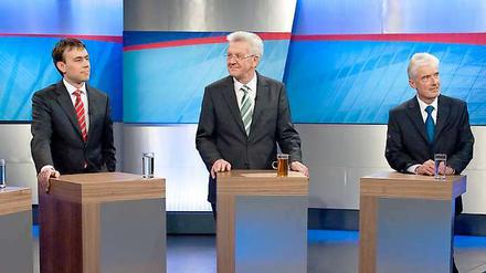 Roland Hamm (Linke, l.) und Ulrich Goll (FDP, 2. v. r.) müssen mit ihren Parteien um den Einzug in den Landtag bangen. Für Nils Schmid (SPD, 2. v. l.) und Winfried Kretschmann (Grüne, M.) geht es um den zweiten Platz in der Wählergunst - und um den politischen Wechsel in Baden-Württemberg. Für Ministerpräsident Stefan Mappus (CDU, r.) geht es ums politische Überleben.