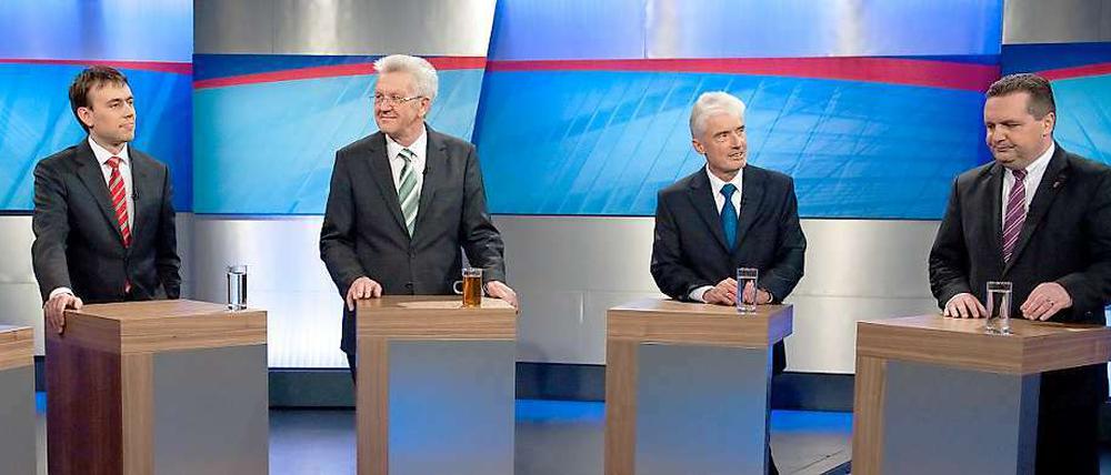 Roland Hamm (Linke, l.) und Ulrich Goll (FDP, 2. v. r.) müssen mit ihren Parteien um den Einzug in den Landtag bangen. Für Nils Schmid (SPD, 2. v. l.) und Winfried Kretschmann (Grüne, M.) geht es um den zweiten Platz in der Wählergunst - und um den politischen Wechsel in Baden-Württemberg. Für Ministerpräsident Stefan Mappus (CDU, r.) geht es ums politische Überleben.