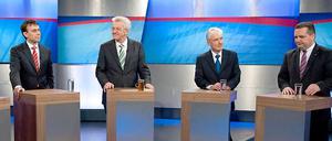 Roland Hamm (Linke, l.) und Ulrich Goll (FDP, 2. v. r.) müssen mit ihren Parteien um den Einzug in den Landtag bangen. Für Nils Schmid (SPD, 2. v. l.) und Winfried Kretschmann (Grüne, M.) geht es um den zweiten Platz in der Wählergunst - und um den politischen Wechsel in Baden-Württemberg. Für Ministerpräsident Stefan Mappus (CDU, r.) geht es ums politische Überleben.