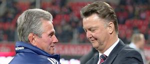 Der eine kommt, der andere geht - Jupp Heynckes hört in Leverkusen auf und wechselt zu den Bayern, wo Louis van Gaal seinen Platz räumt.