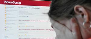 Für viele Jugendliche ist die virtuelle Welt eine reale. Die daraus resultierenden Konflikte beeinflussen auch den Schulalltag.