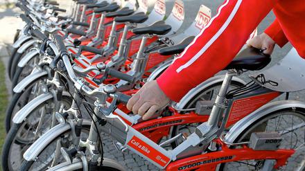 Im Moment werden die Call-a-Bike-Räder nach der Winterpause frisch gemacht.