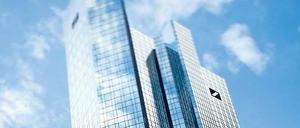 Die Deutsche Bank macht ihr Geschäft auch mit riskanten Zinswetten.