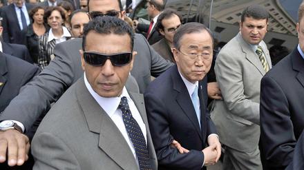Für Ban Ki Moon (m.) wurde es in Kairo ungemütlich.
