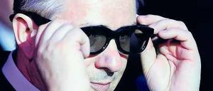 Blues Bürgermeister. Auch Klaus Wowereit besuchte die ITB-Eröffnung. Die Brille brauchte er zum Anschauen eines 3D-Films.