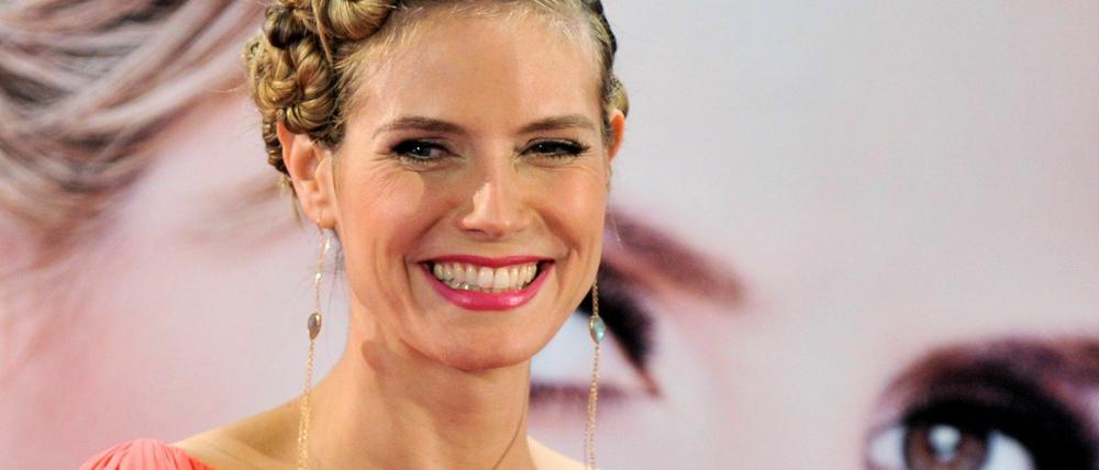 Heidi Klum erhöht in ihrer Show den Druck auf die Kandidatinnen.