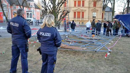 Das umgestürzte Gerüst.