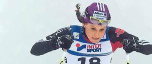 Bis die Zöpfe fliegen. Nicole Fessel kämpft mit aller Macht.