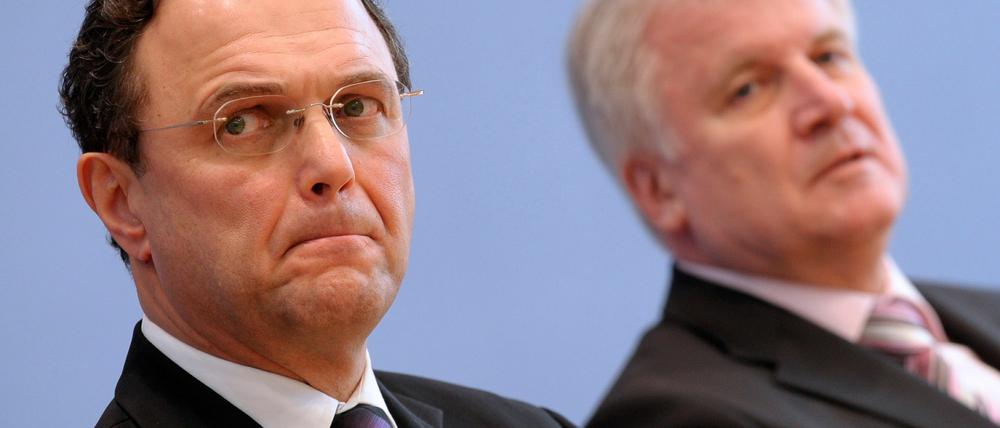 Bundesinnenminister Hans-Peter Friedrich (l.) und Bayerns Ministerpräsident Horst Seehofer.