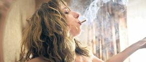Passion, Passionen. Marambra (Mariciel Alvarez) tobt sich aus.