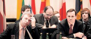 Der Oppositionelle Milinkewitsch (links) und Polens Außenminister Sikorski. Foto: rtr