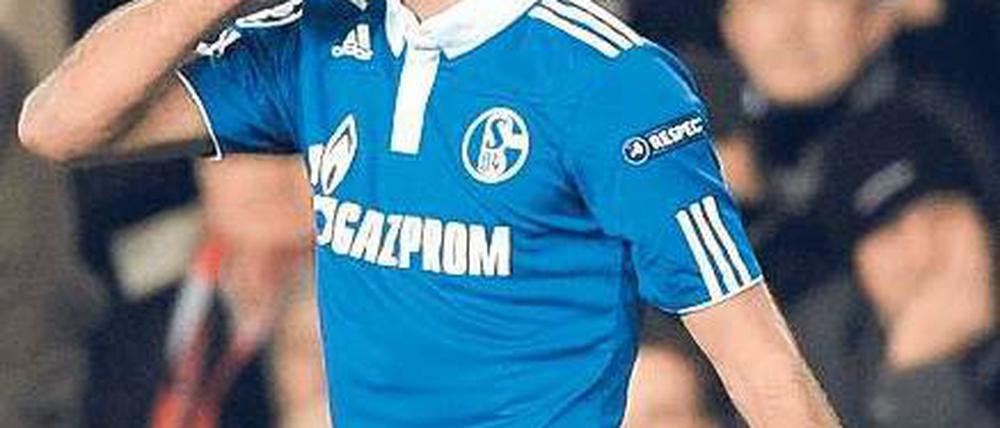 Einsame Spitze. Raúl erzielte in Valencia sein 69. Champions-League-Tor. Foto: AFP