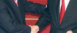 Schwarz-rote Partner. Im Januar hat Finanzminister Bullerjahn (SPD) dem scheidenden Ministerpräsidenten Böhmer (CDU) zum 75. Geburtstag gratuliert.