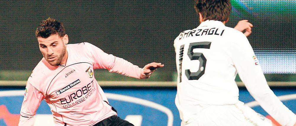 Neues Italien. Palermos Antonio Nocerino (l.) ist wenigen Fans ein Begriff. Foto: Reuters