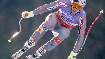 Überflieger. Abfahrtssieger Erik Guay aus Kanada.