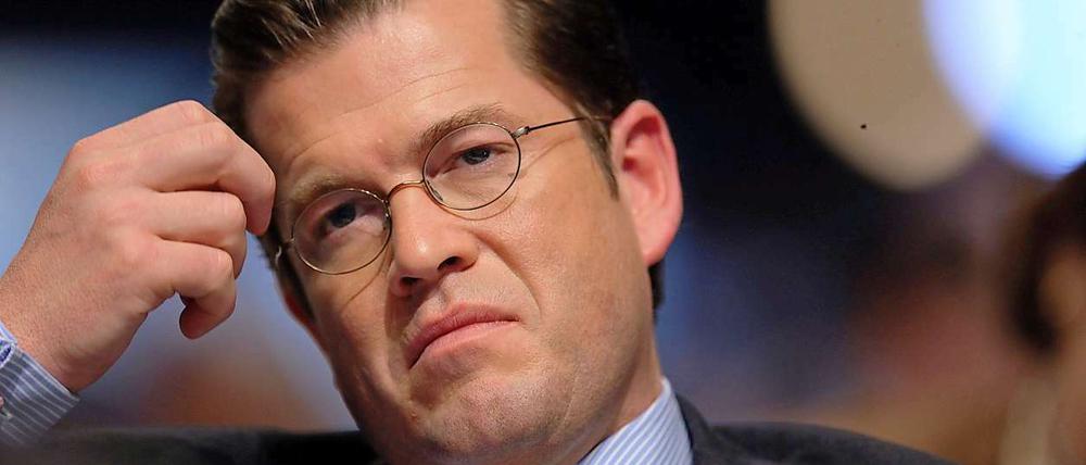 Hat er bei seiner Doktorarbeit getäuscht? Bundesverteidigungsminister Karl-Theodor zu Guttenberg (CSU).