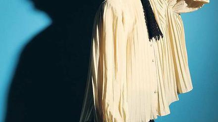 Nicht ohne meinen Schatten. Miranda July, Filmregisseurin, Kurzgeschichtenschreiberin, Performancekünstlerin.