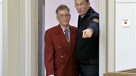 Der Angeklagte Detlef S. beim Prozessauftakt.