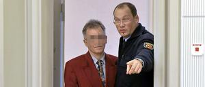 Der Angeklagte Detlef S. beim Prozessauftakt.