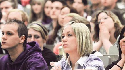 Gedrängt. Unis sollen Fächer „abgestimmt auf Berliner“ anbieten, sagt die CDU. F: ddp