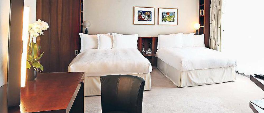 Doppelt schläft besser. Die Betten in der Daimler-Suite im Grand Hyatt lassen sich aber auch zusammenschieben.