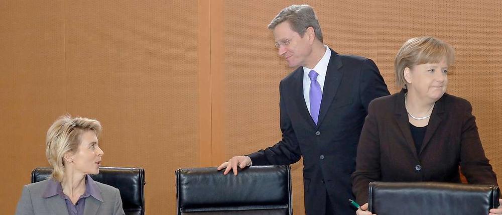 Drei von einer anderen Welt: Ursula von der Leyen, Guido Westerwelle, Angela Merkel.