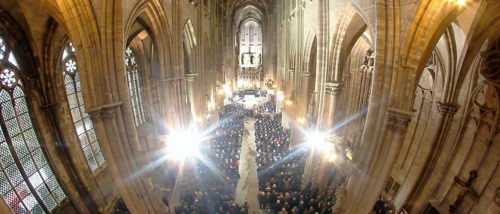 Die Trauerfeier für die Opfer des Zugunglücks fand am Sonnabend im Halberstädter Dom statt.