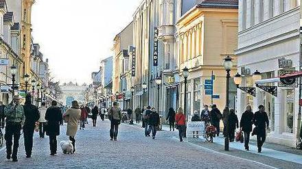 Schwindende Beliebtheit. Die Brandenburger Straße leidet unter zunehmendem Leerstand und mangelnder Sauberkeit. Potsdamer beklagen sich über die abnehmende Attraktivität der Einkaufsmeile.