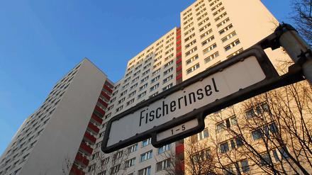 Plattenbau in zentraler Lage: Auch die Wohnanlage auf der Fischerinsel gehört zu den Fondsimmobilien der früheren Bankgesellschaft.