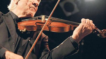 Für die Vielfalt auch mit Geige: Armin Mueller-Stahls Lieder bewegen sich zwischen Jazz und Chanson, Witz und Wehmut.