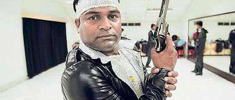 "The Bengali Detective".