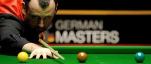 Taktikgeplänkel am Grün. Mark Williams gewann das German Masters.