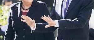 Unter Freunden. Kanzlerin Angela Merkel sprach am Donnerstag in Madrid mit Spaniens Premier Jose Zapatero. Der Spanier steht hinter dem deutsch-französischen Plan einer stärkeren Harmonisierung in der EU, auch wenn es mit Opfern verbunden sei. Foto: AFP