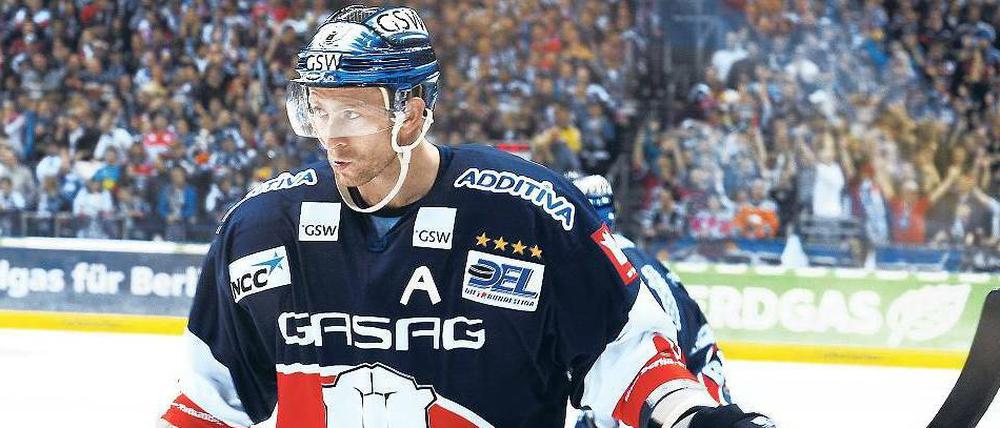 Der ewige Angreifer. Sven Felski ist bei und mit den Eisbären groß geworden, er spielte nie für einen anderen Verein.
