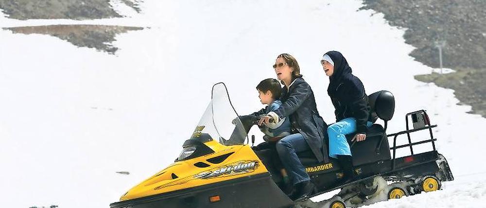 Frauen machen Tempo. Im Skibob ist die Gleichberechtigung schon gut vorangekommen. Foto: AFP