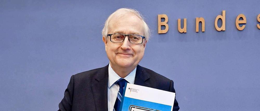 Rainer Brüderle freut sich über den Aufschwung.