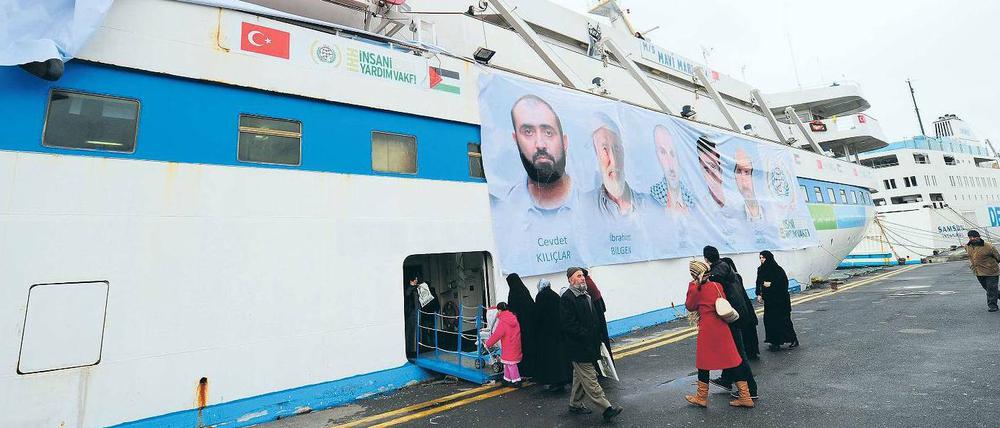 Ausflugsziel „Mavi Marmara“: In Istanbul konnte das Schiff, auf dem vor Gaza neun türkische Aktivisten getötet wurden, vor wenigen Wochen besichtigt werden. Foto: AFP