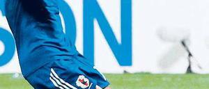 Entscheidung vom Punkt. Japan siegte im Halbfinale im Elfmeterschießen. Foto: Reuters