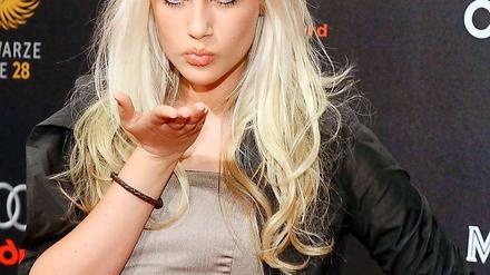 Fürs Zicken vom Zuschauer ins Erdloch geschickt: Ex-Topmodel-Kandidatin Sarah Knappik, hier in besseren Tagen, Von den Machern des Dschungelcamps wurde die 24-jährige nun auf Krawall gebürstet.