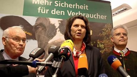 Ilse Aigner beim Amt für Verbraucherschutz in Oldenburg.