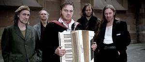 Sie bringen den Polka in die Welt: Die fünf Musiker der Band HISS sehen sich selbst "in den besten Jahren", um einen mitreißenden Mix aus Polka, Rock'n'Roll und Country zu machen. 
