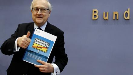 Bundeswirtschaftsminister Rainer Brüderle (FDP) bei der Vorlage des Jahreswirtschaftsberichts.