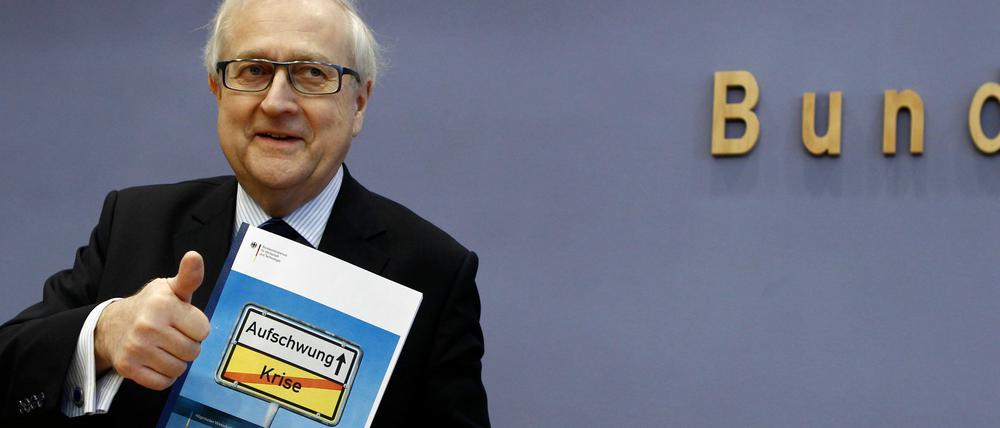 Bundeswirtschaftsminister Rainer Brüderle (FDP) bei der Vorlage des Jahreswirtschaftsberichts.
