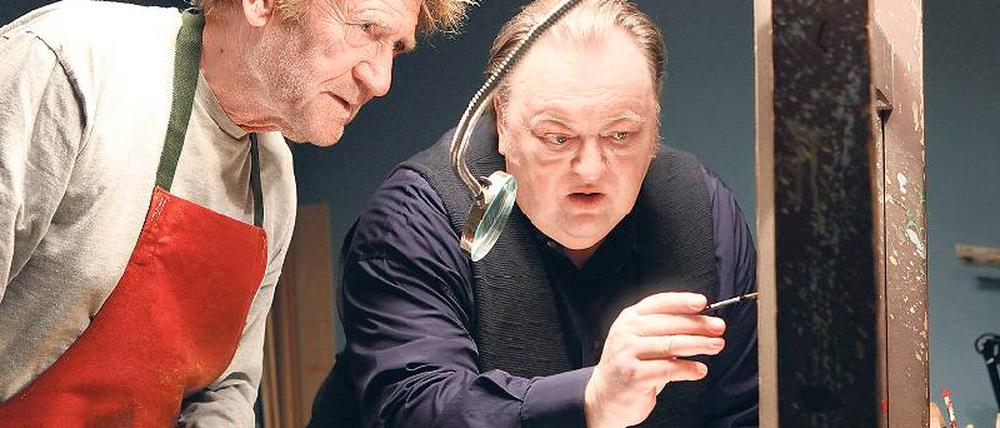 Der Therapeut und der Prediger: Bloch (Dieter Pfaff, rechts) und Martin (Matthias Habich) entwerfen ihr Bild von der Welt. Foto: WDR