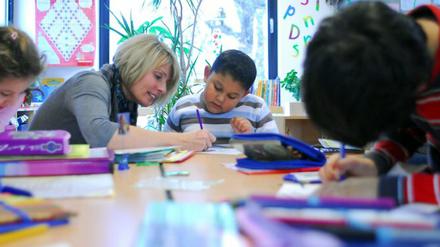 Auf gute Noten kommt es an – mehr denn je nach der Schulreform entscheiden die Zensuren über den Zugang zu den weiterführenden Schulen. Umso genauer schauen Eltern jetzt hin, ob das Bewertungssystem an Grundschulen gerecht ist. 